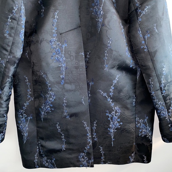 Oversized Single Breast Blazer size small - Picture 6 of 13